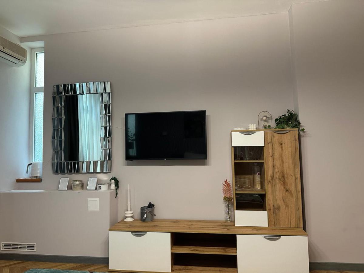 Lux Apartments Top Center صوفيا المظهر الخارجي الصورة
